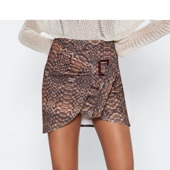 NWT Nasty Gal snake wrap mini-skirt | Size: 6 - Picture 3 of 8
